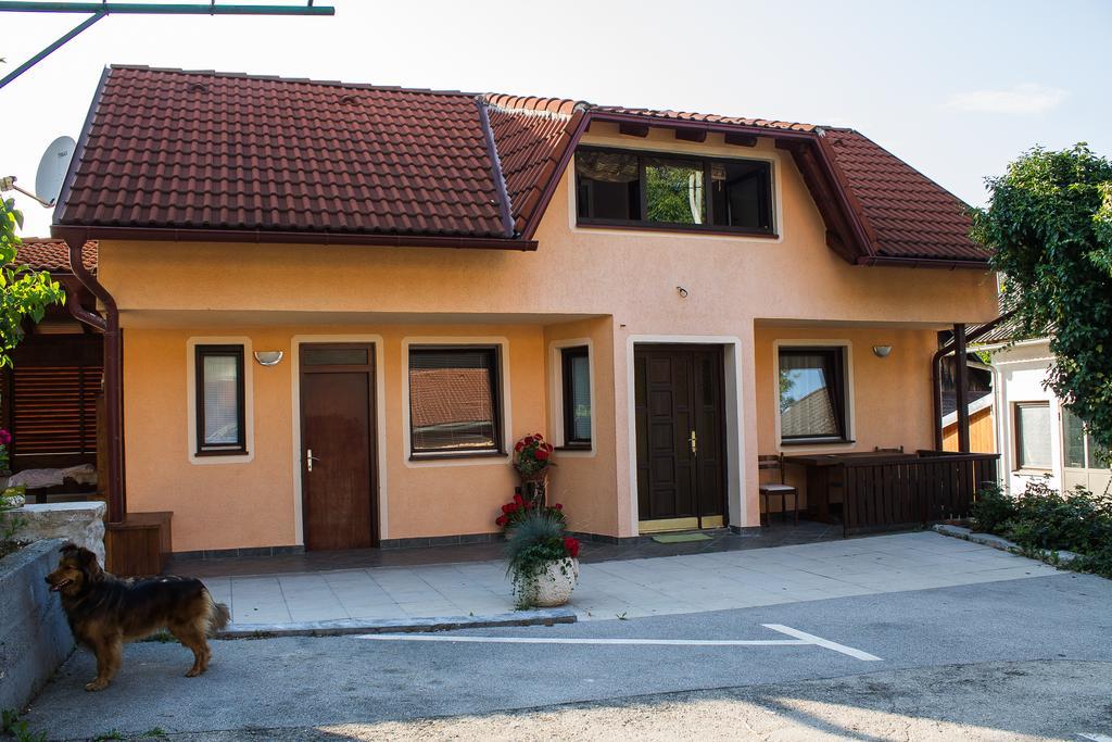 Apartments And Rooms Stefanac Slunj Pokój zdjęcie
